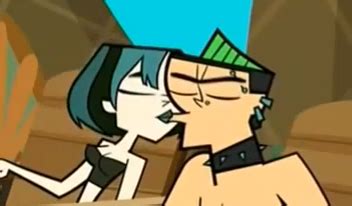 gwen and duncan|duncan and gwen kiss.